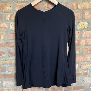 Lululemon Athletica making moves long sleeve